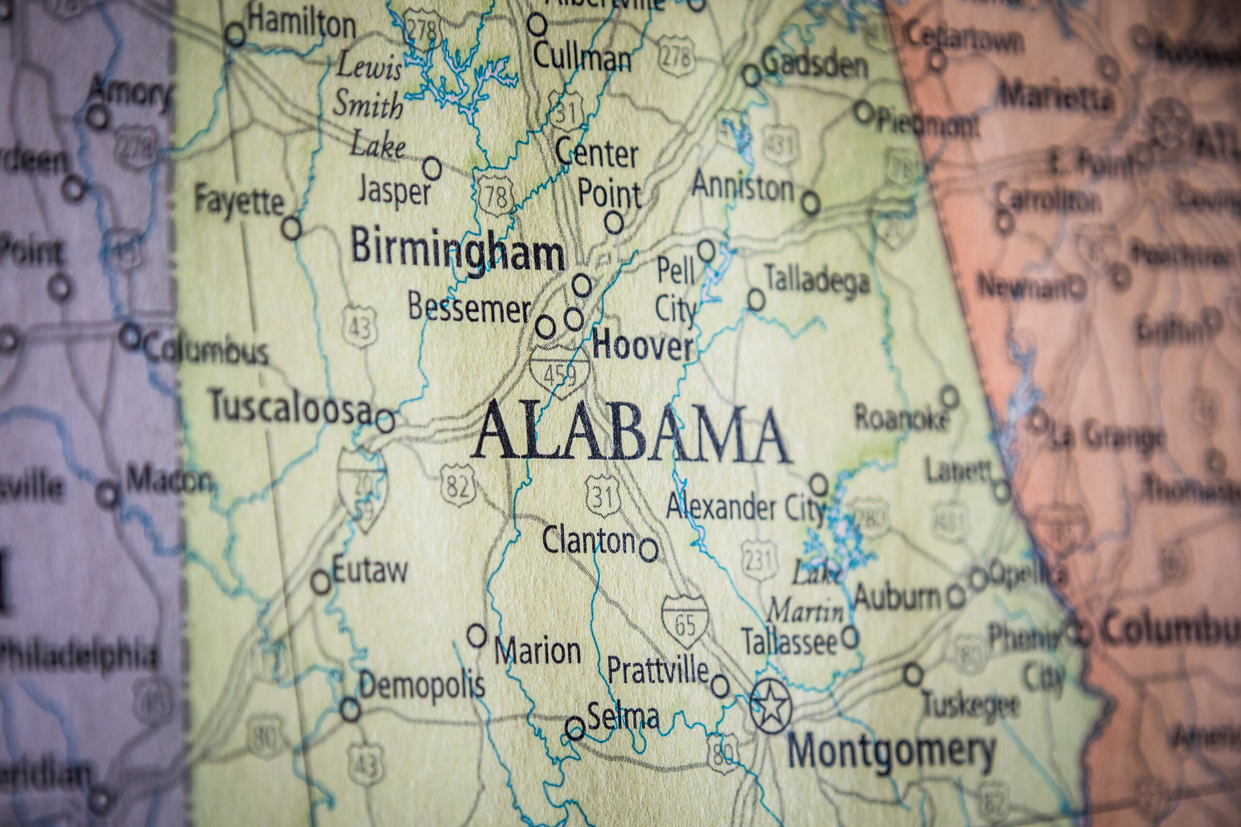 Closeup,Selective,Focus,Of,Alabama,State,On,A,Geographical,And